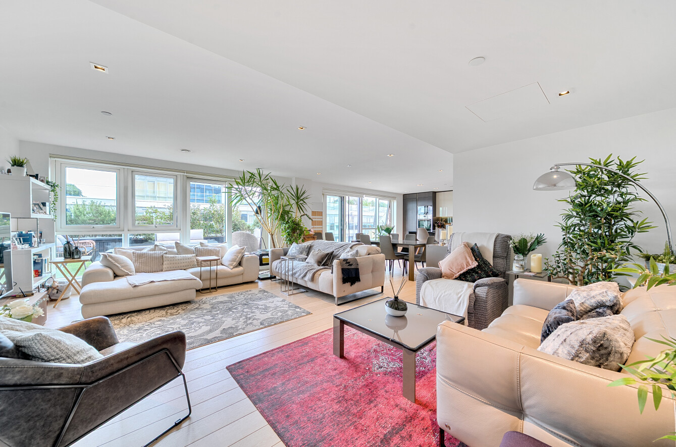 9 bedroom detached house for sale in Sidcup