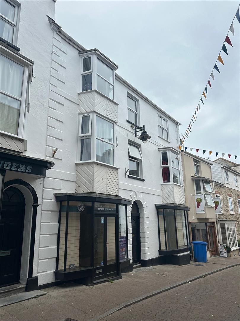 Flat 3, Windsor House, 19-21 Fore Street, Seaton photo 2