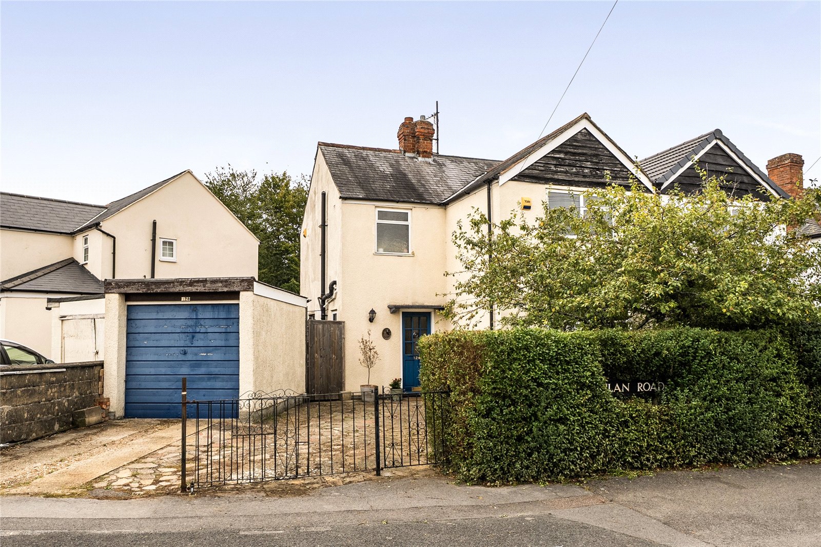 4 bed semi-detached house for sale