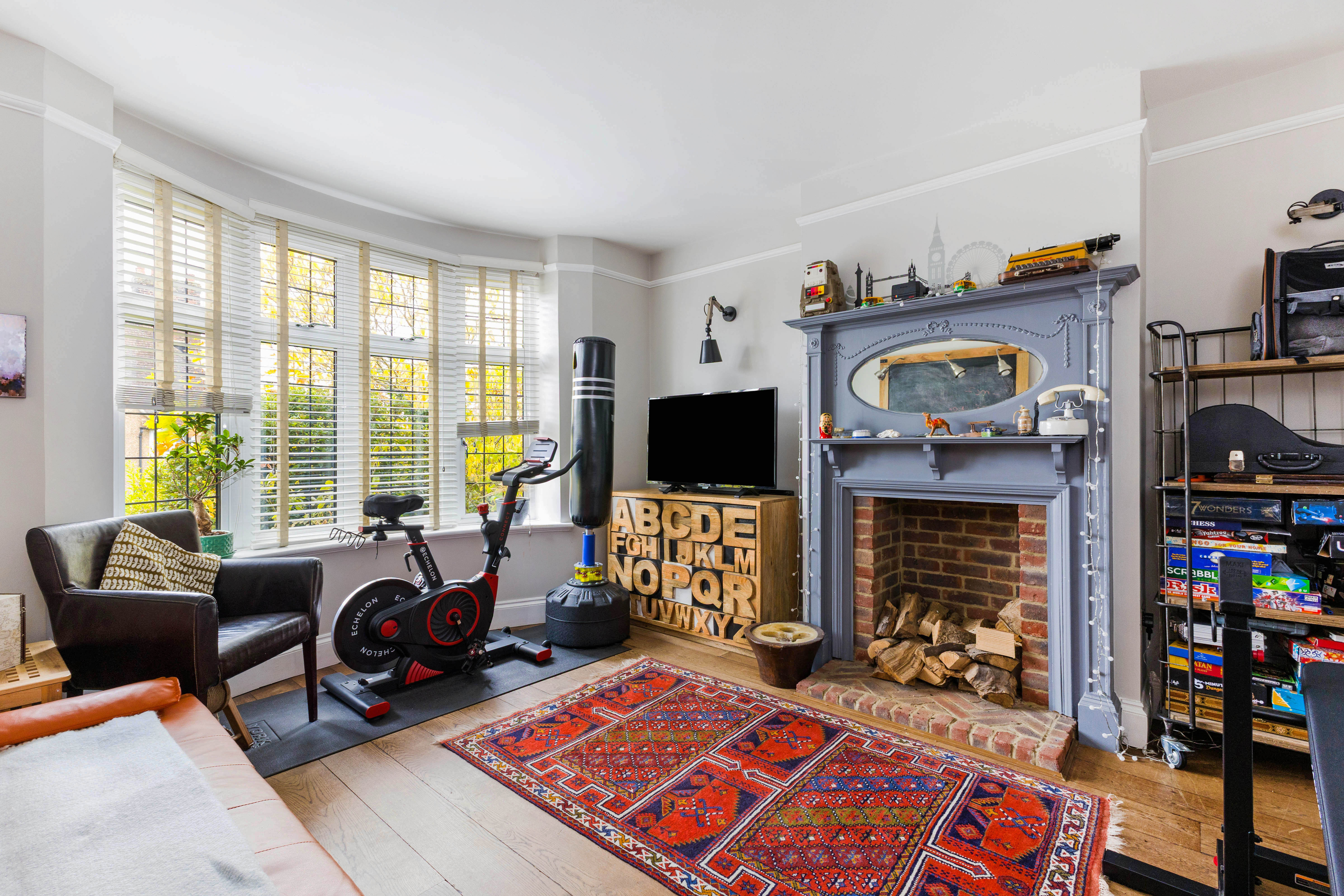 5 bedroom semi-detached house for sale 0