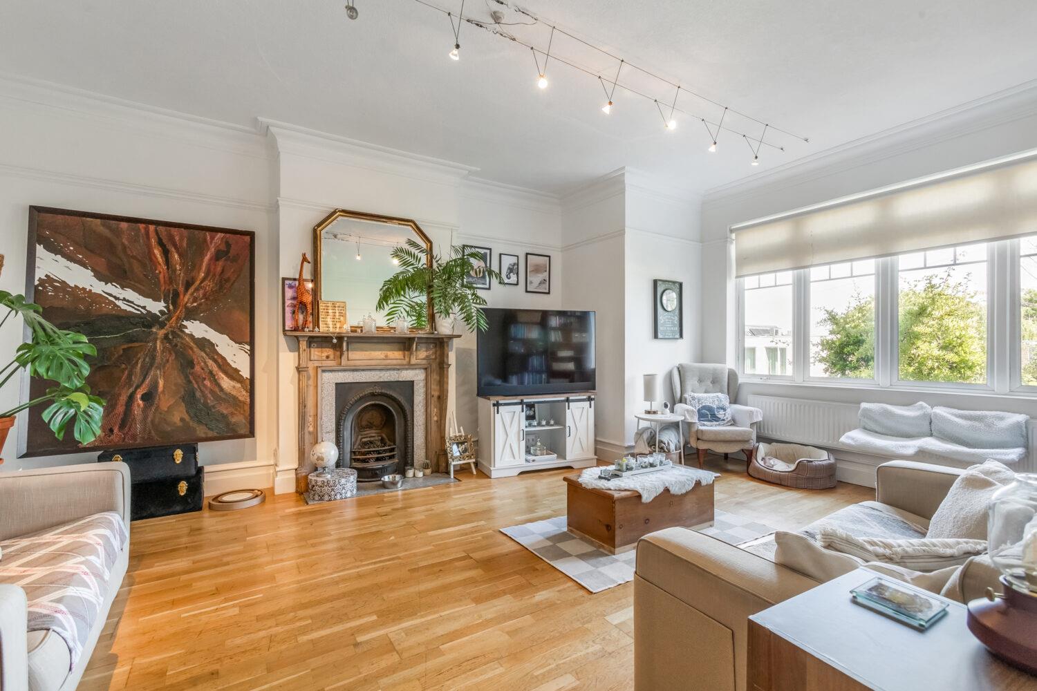 5 bedroom detached house for sale in Bromley