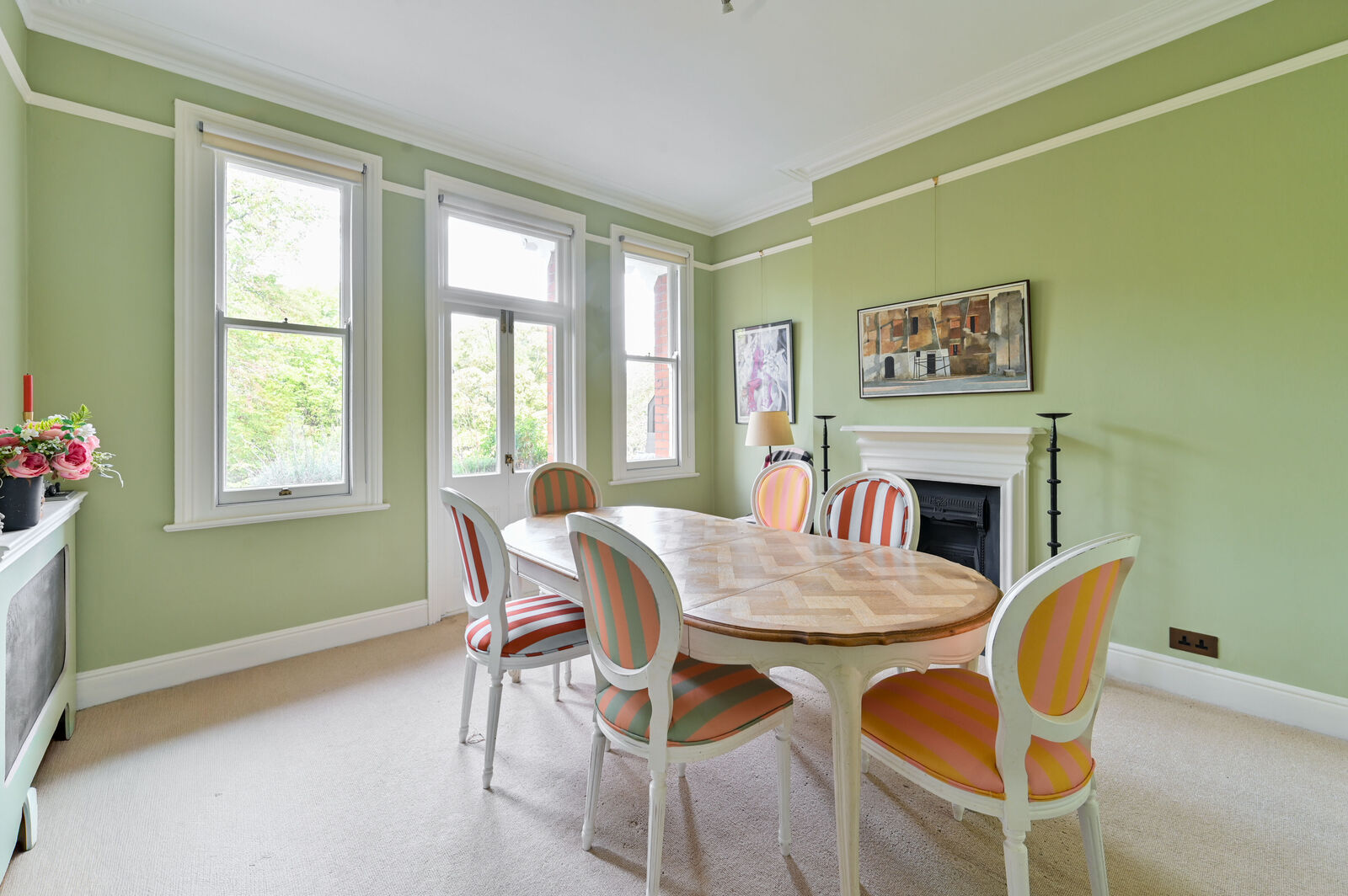 Prince of Wales Drive, Battersea photo 4