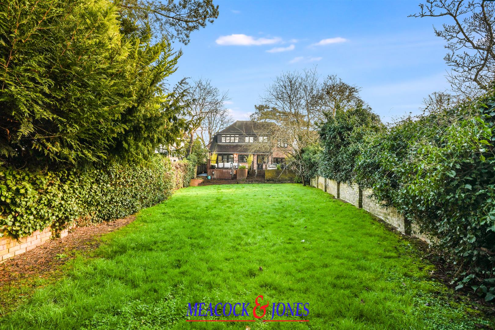 5 bedroom detached house for sale 0
