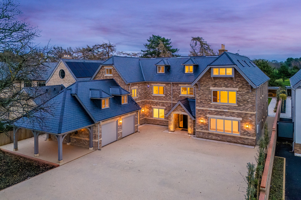 5 bedroom bungalow for sale