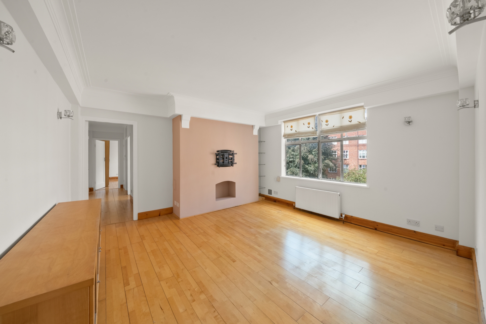 30 Beaumont Court, Sutton Lane North, London photo 4