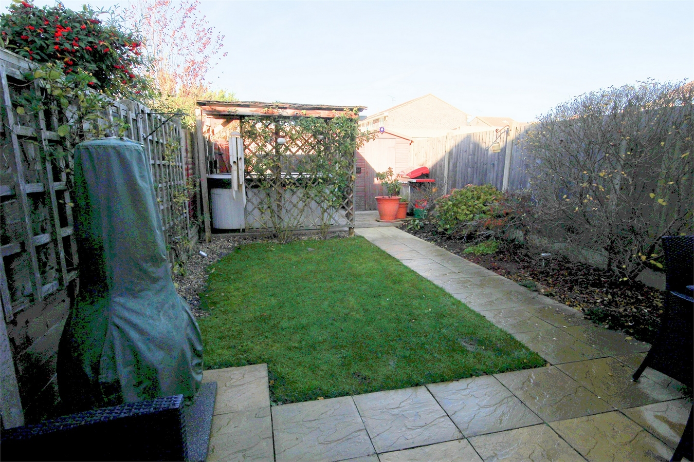 3 Bedrooms End terrace house for sale in Jasmine Close, Chelmsford, Essex CM1