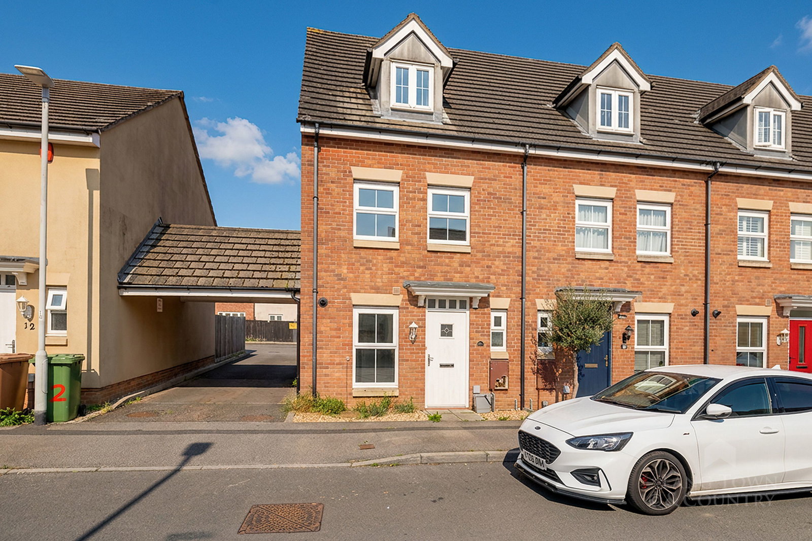 3 bed terraced house for sale