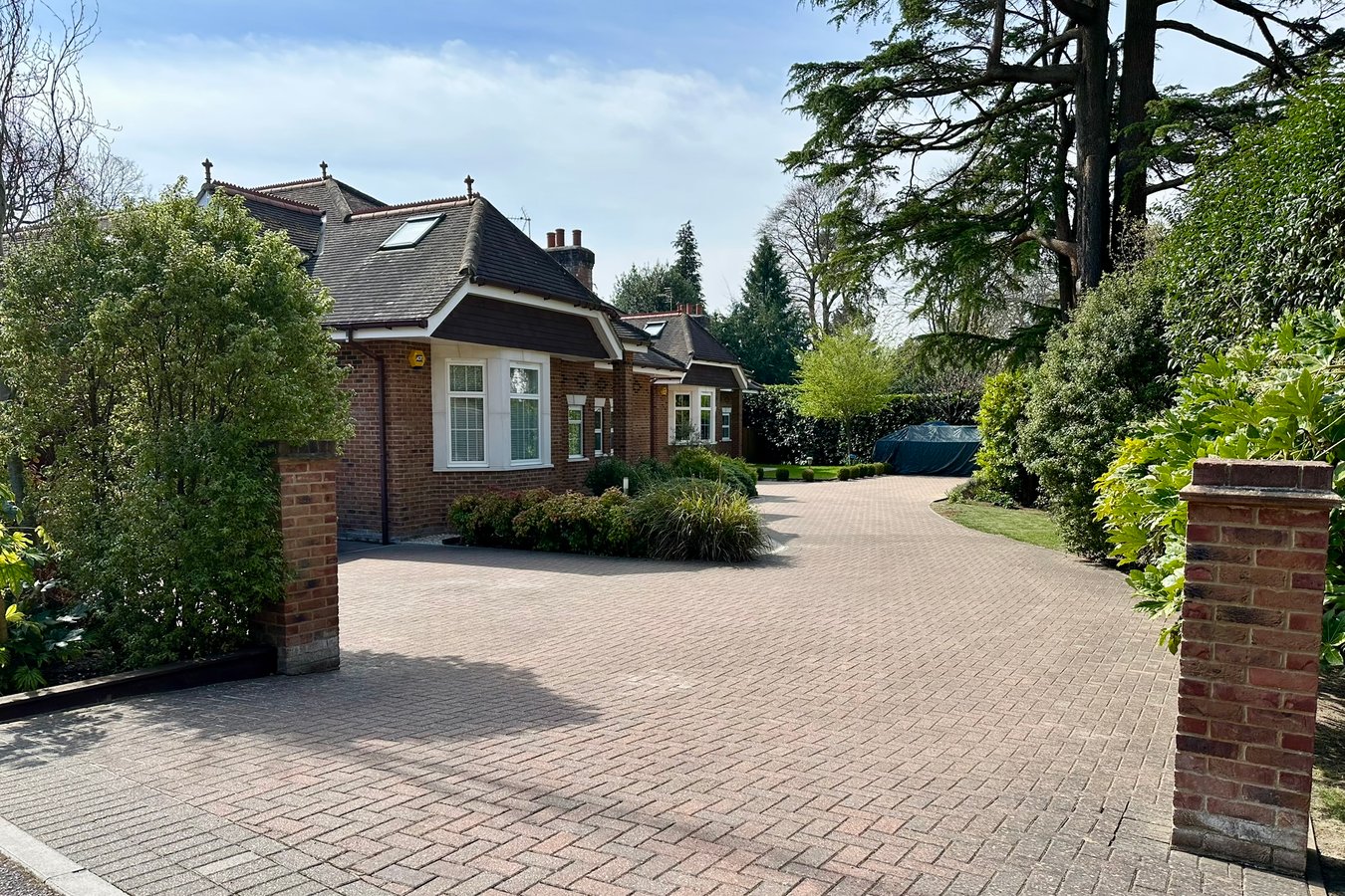 4 bedroom detached house for sale 0
