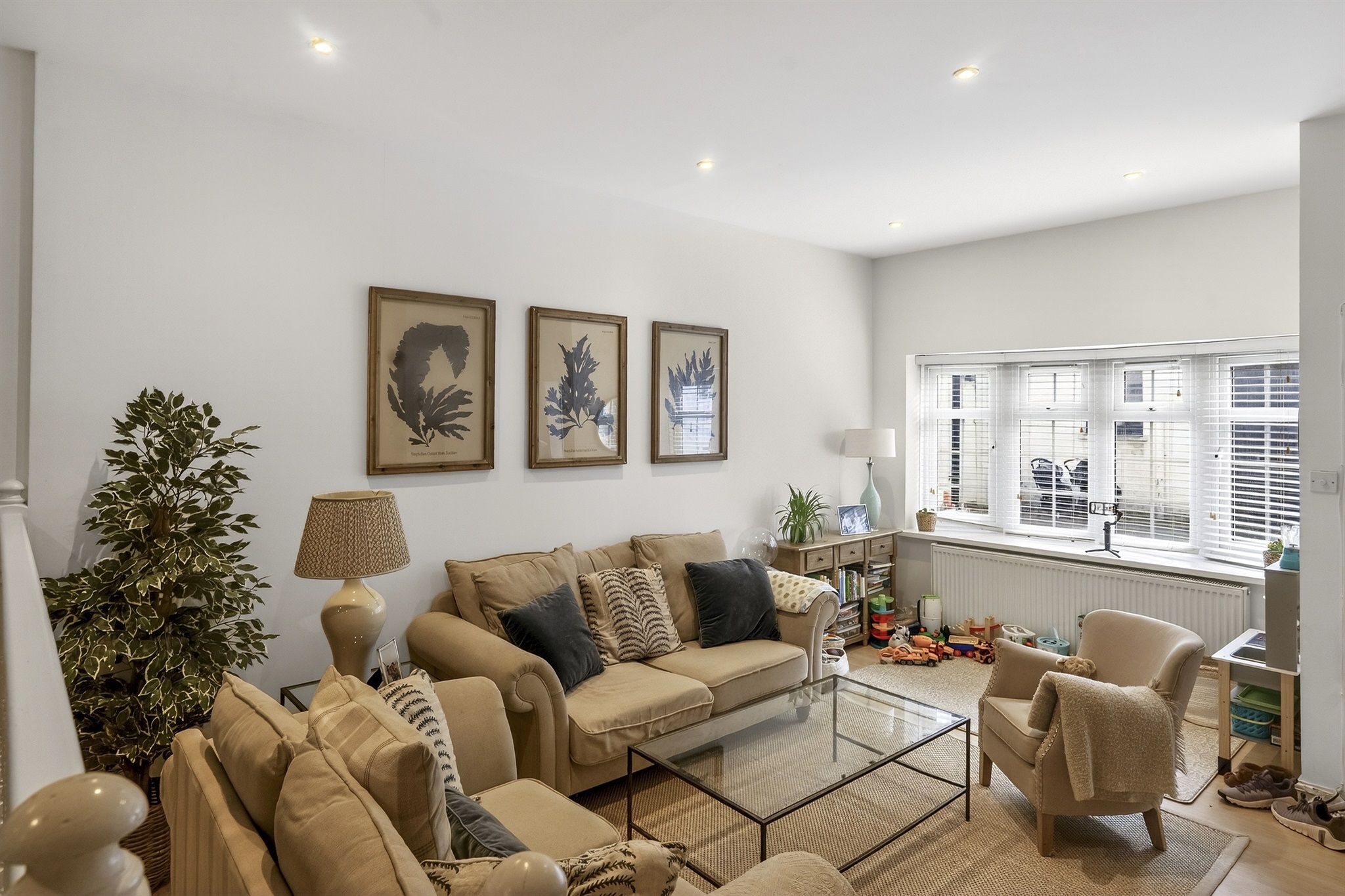 3 bedroom mews house for sale 0