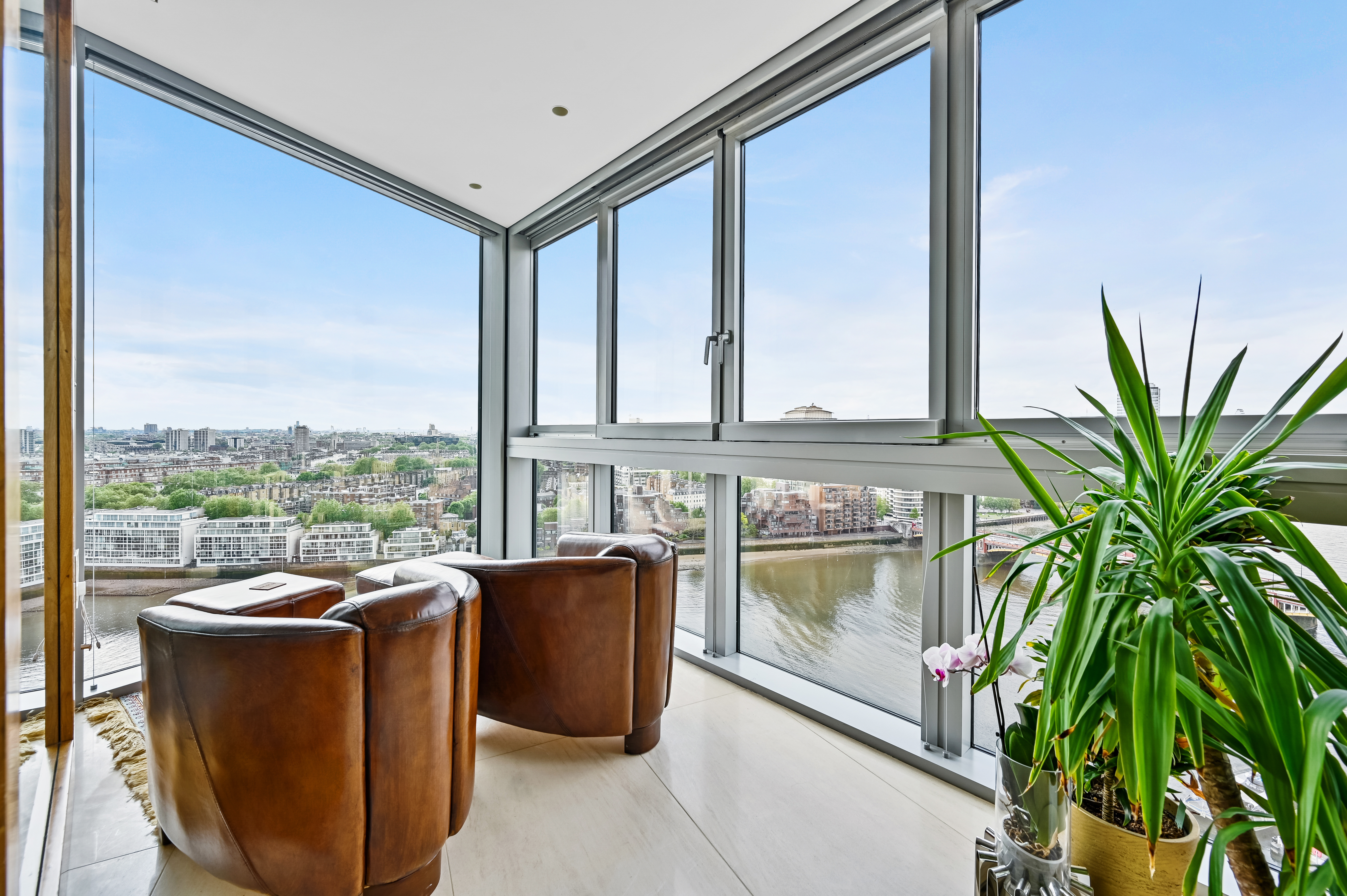 3 bedroom flat for sale 0