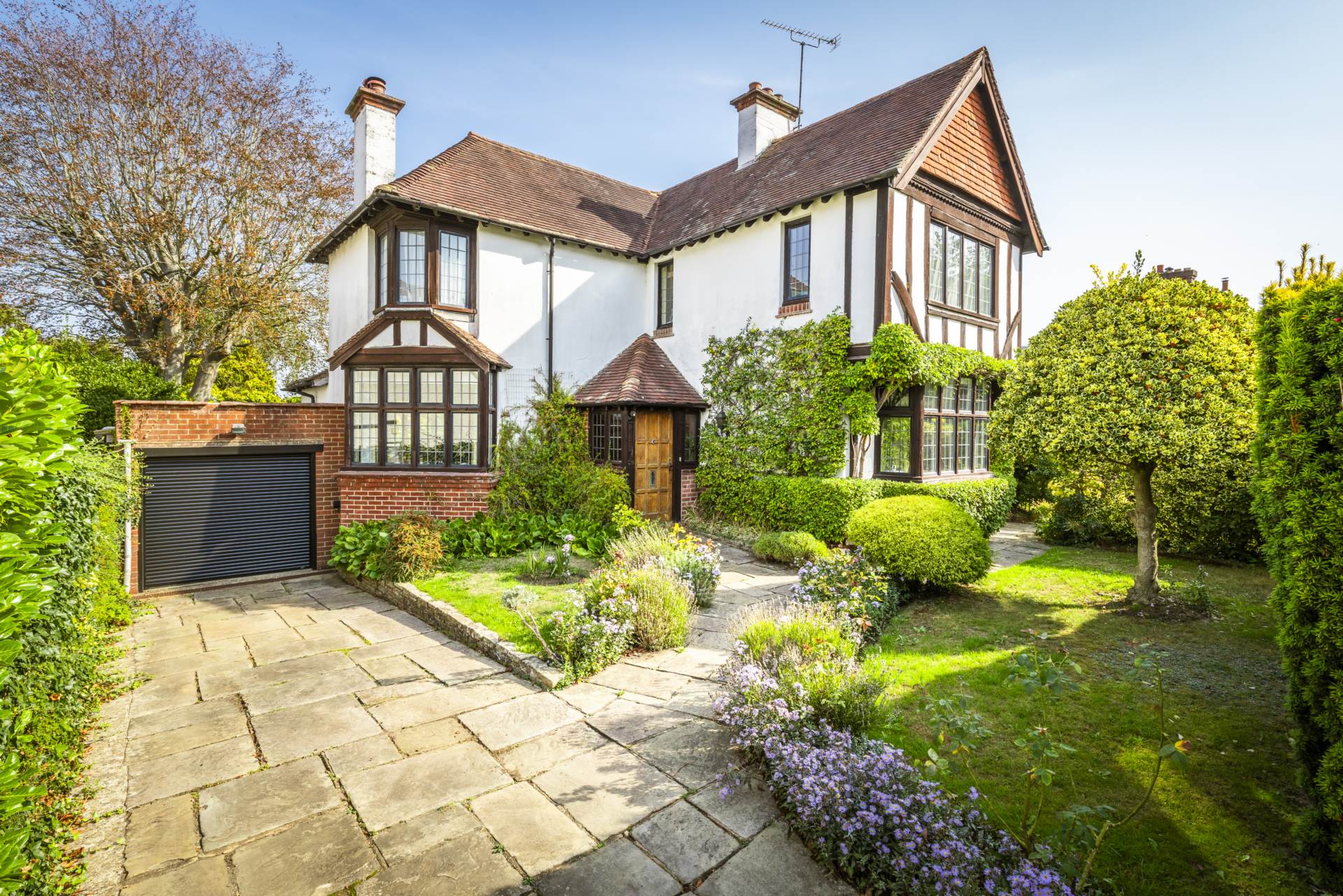 5 bed detached house for sale
