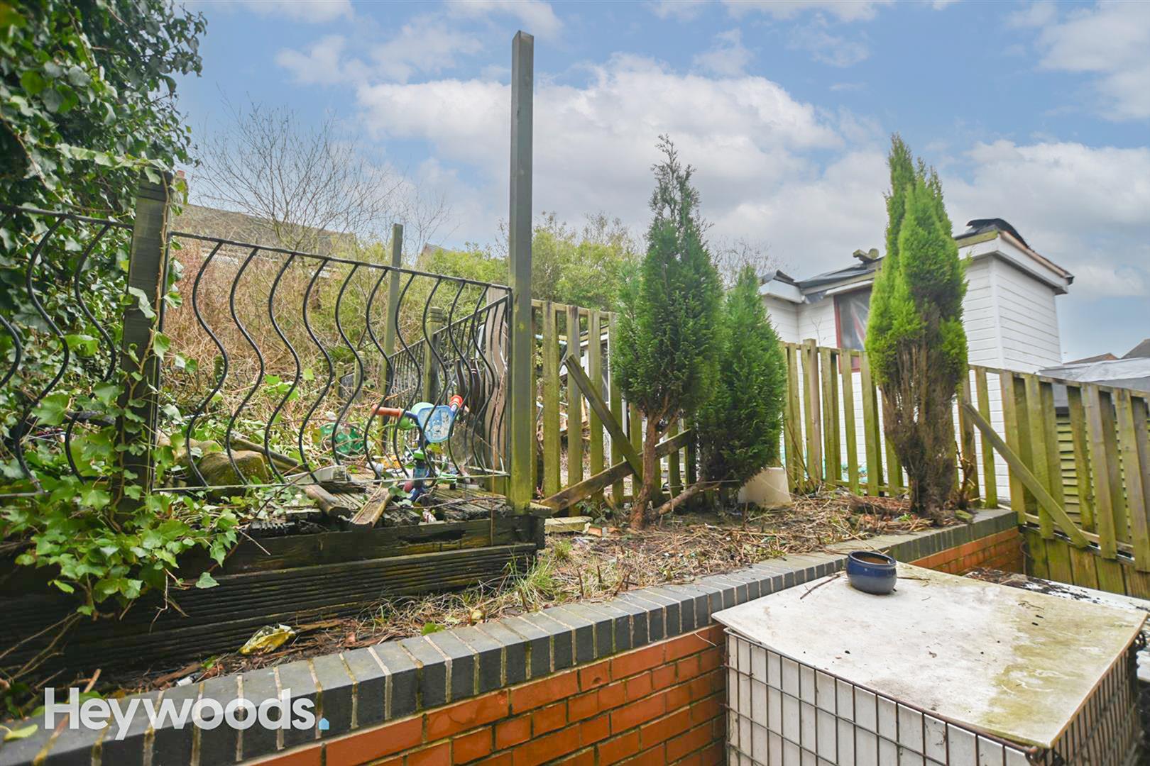 Photos of Maple Avenue, Chesterton, Newcastle ST5 64268036