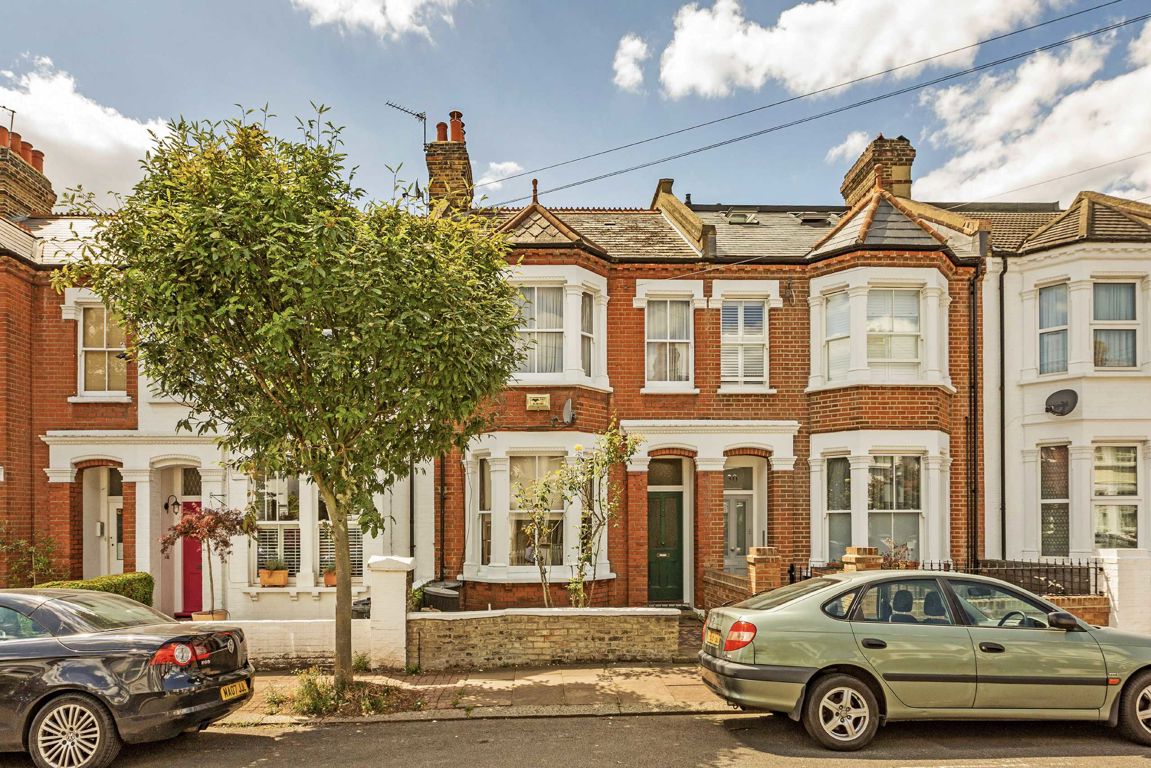 32, Lysias Road, London photo 2