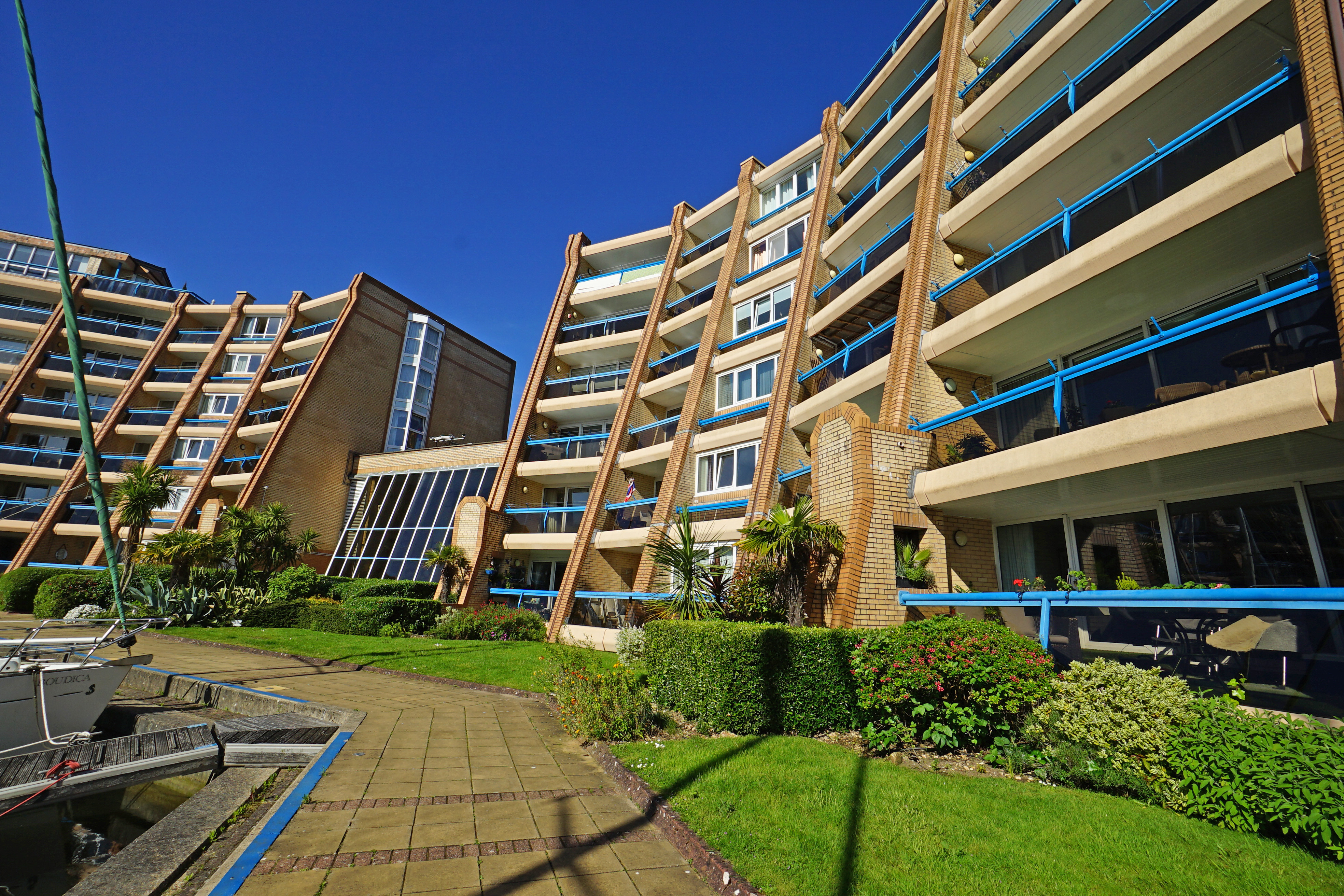 2-bed flat on 41, Oyster Quay, Portsmouth, £435,000