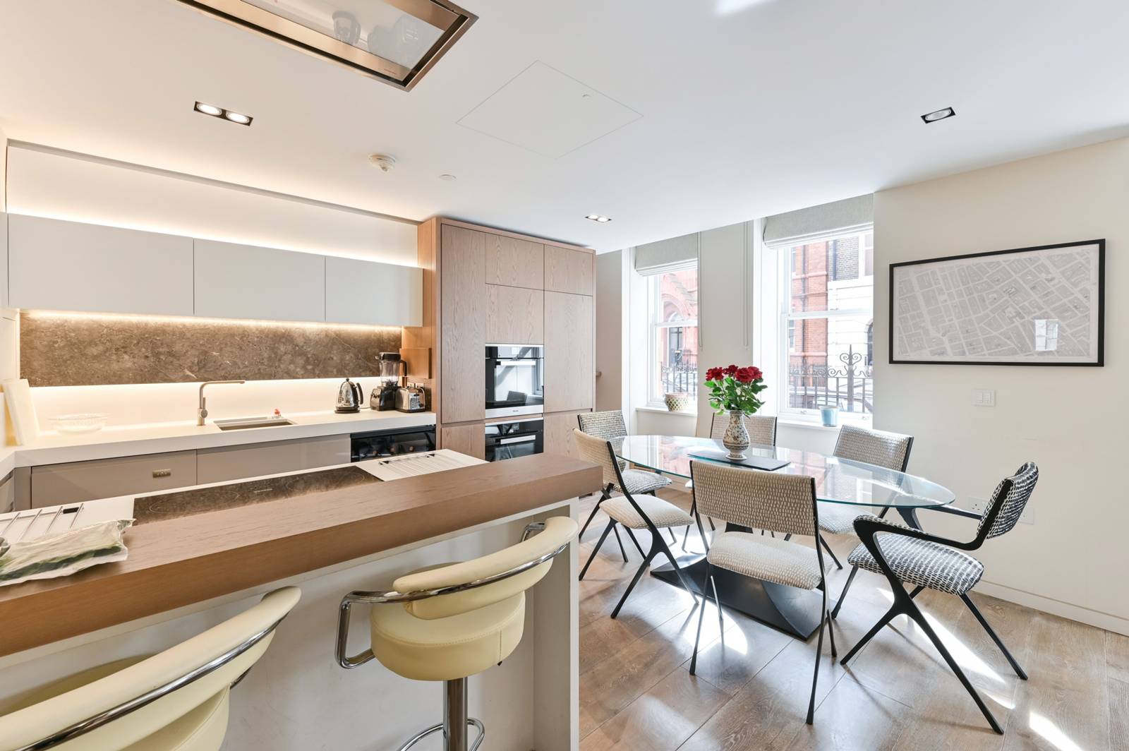 3 bedroom maisonette for sale 0
