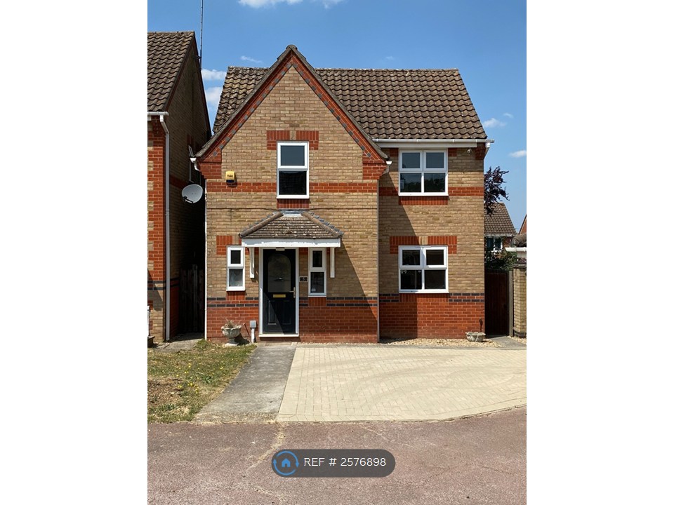 Emsworth Close, Bury St Edmunds photo 3