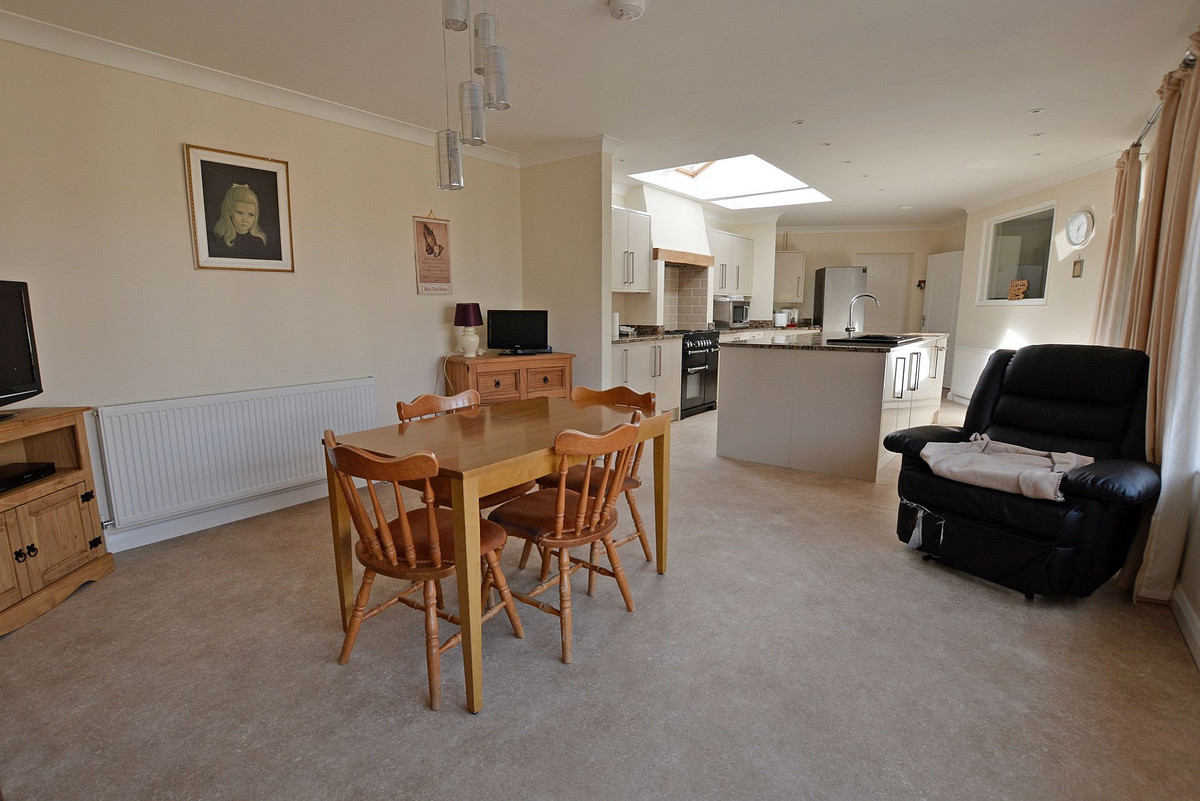 Photos of Davies Avenue, Paignton TQ4 65805198 PrimeLocation