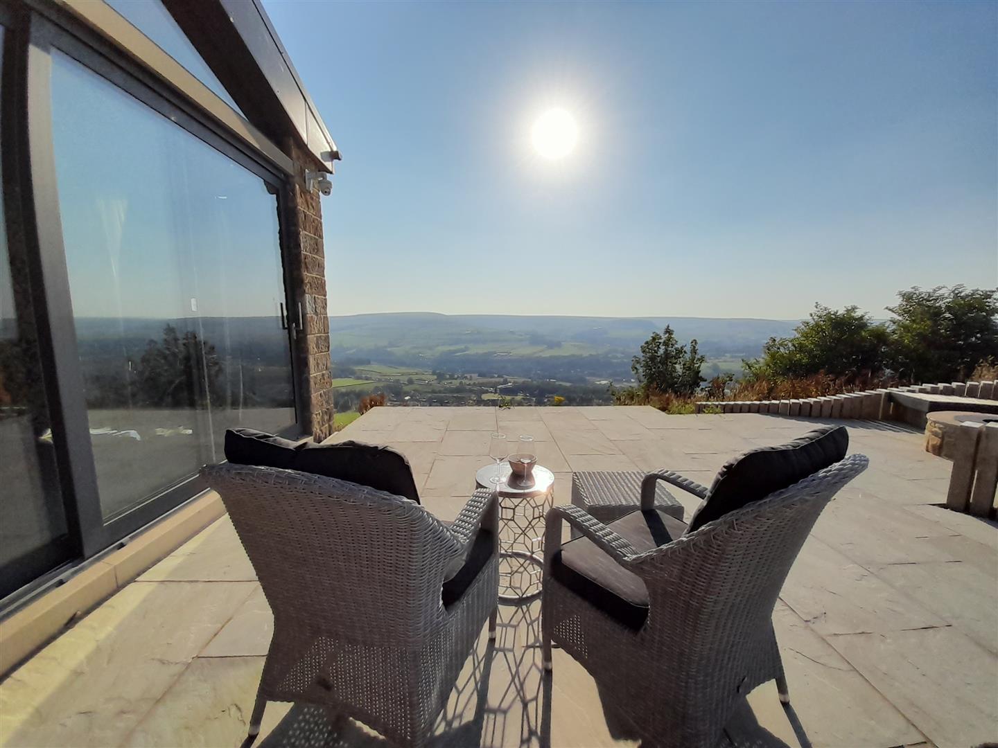 4 bedroom detached house for sale 0