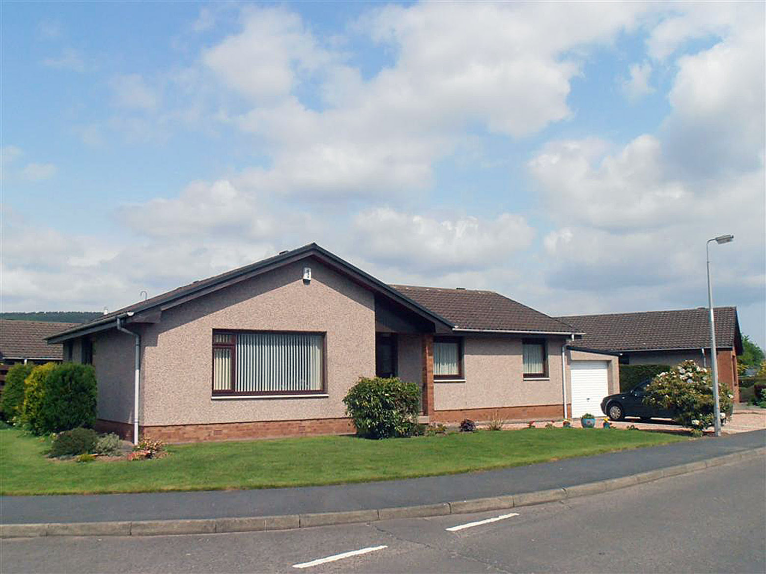 Free property report 6 Balmanno Park, Bridge Of Earn, PH2 9RJ Chimnie