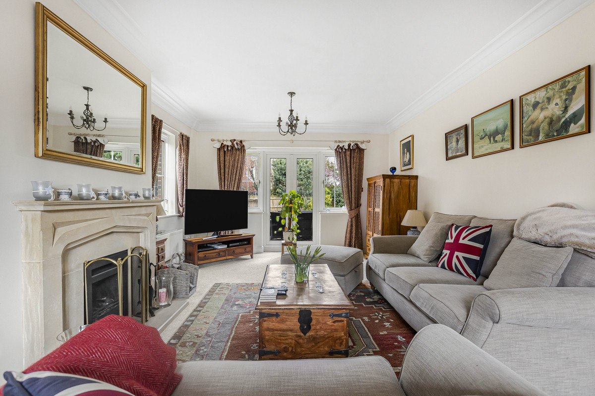 5 bedroom detached house for sale 0