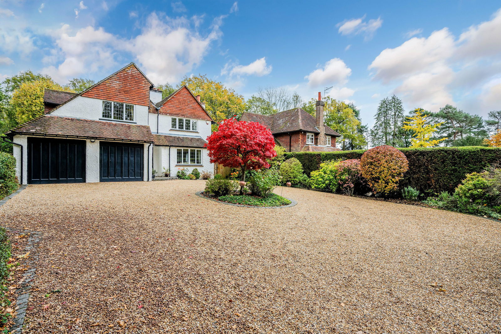 5 bedroom semi-detached house for sale