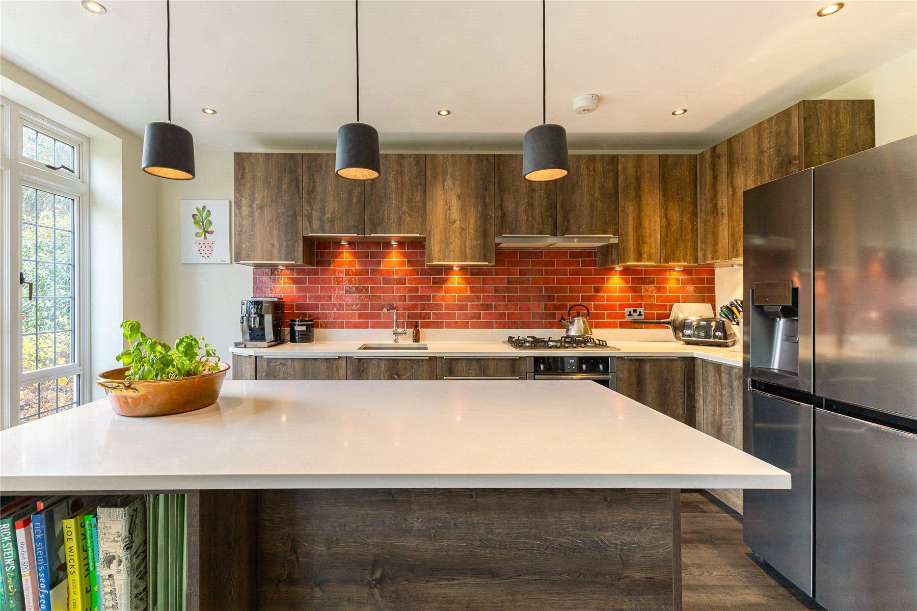 4 bedroom semi-detached house for sale 0