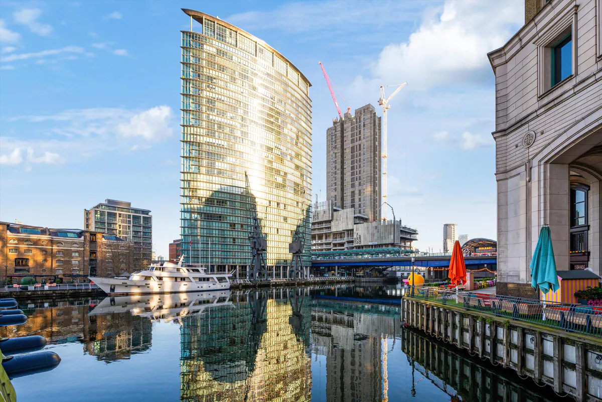 2-bed flat on 1, West India Quay , Hertsmere Road, London, £3,400/mo