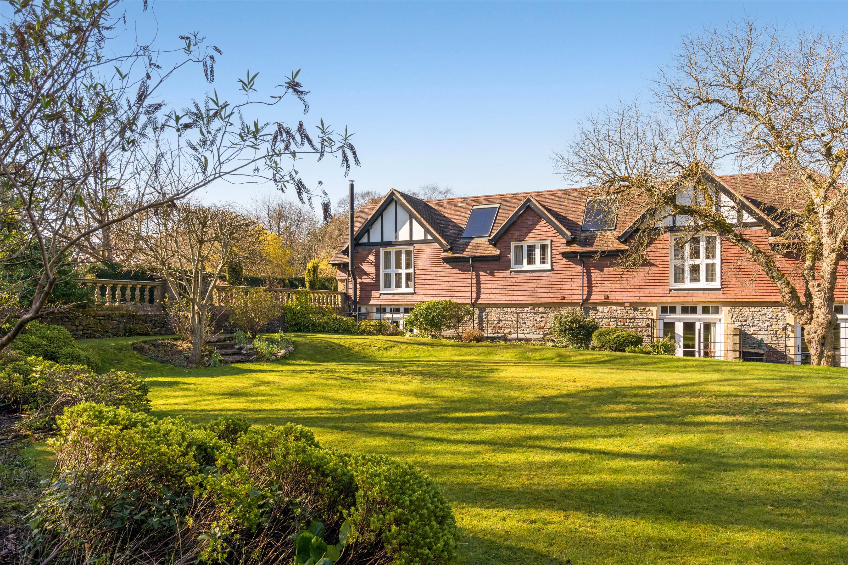 4 bedroom link-detached house for sale 0