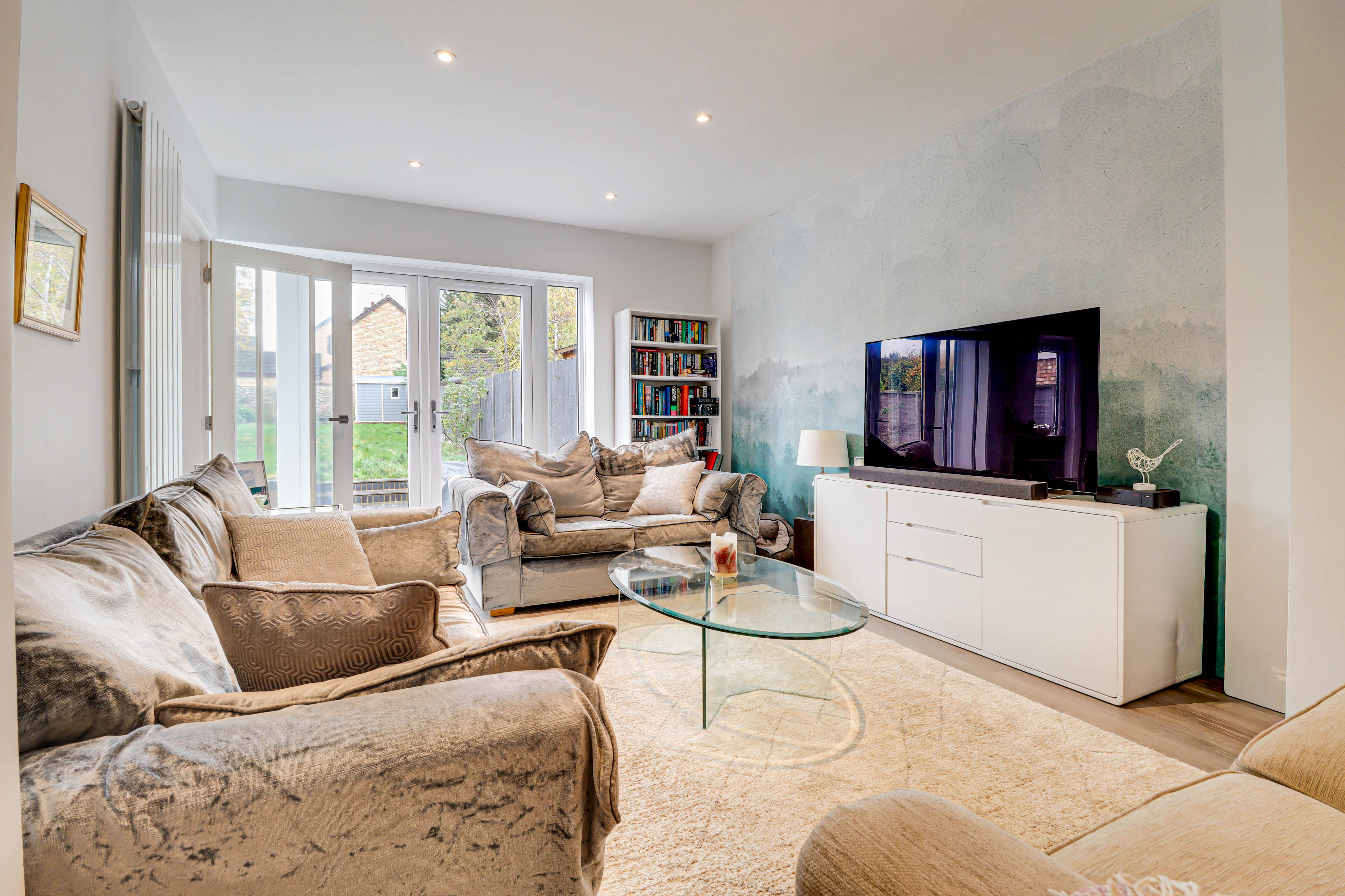 4 bedroom detached house for sale 0