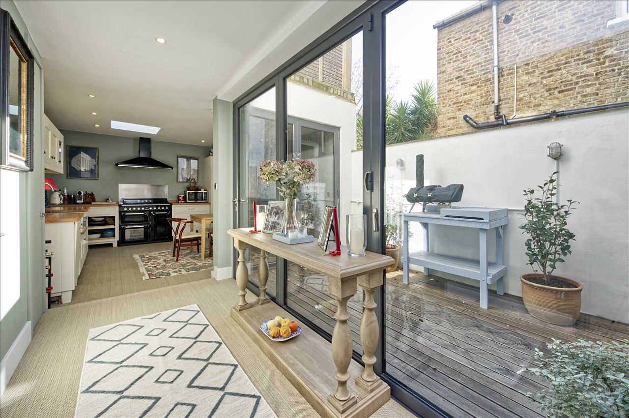 5 bedroom terraced house for sale 0