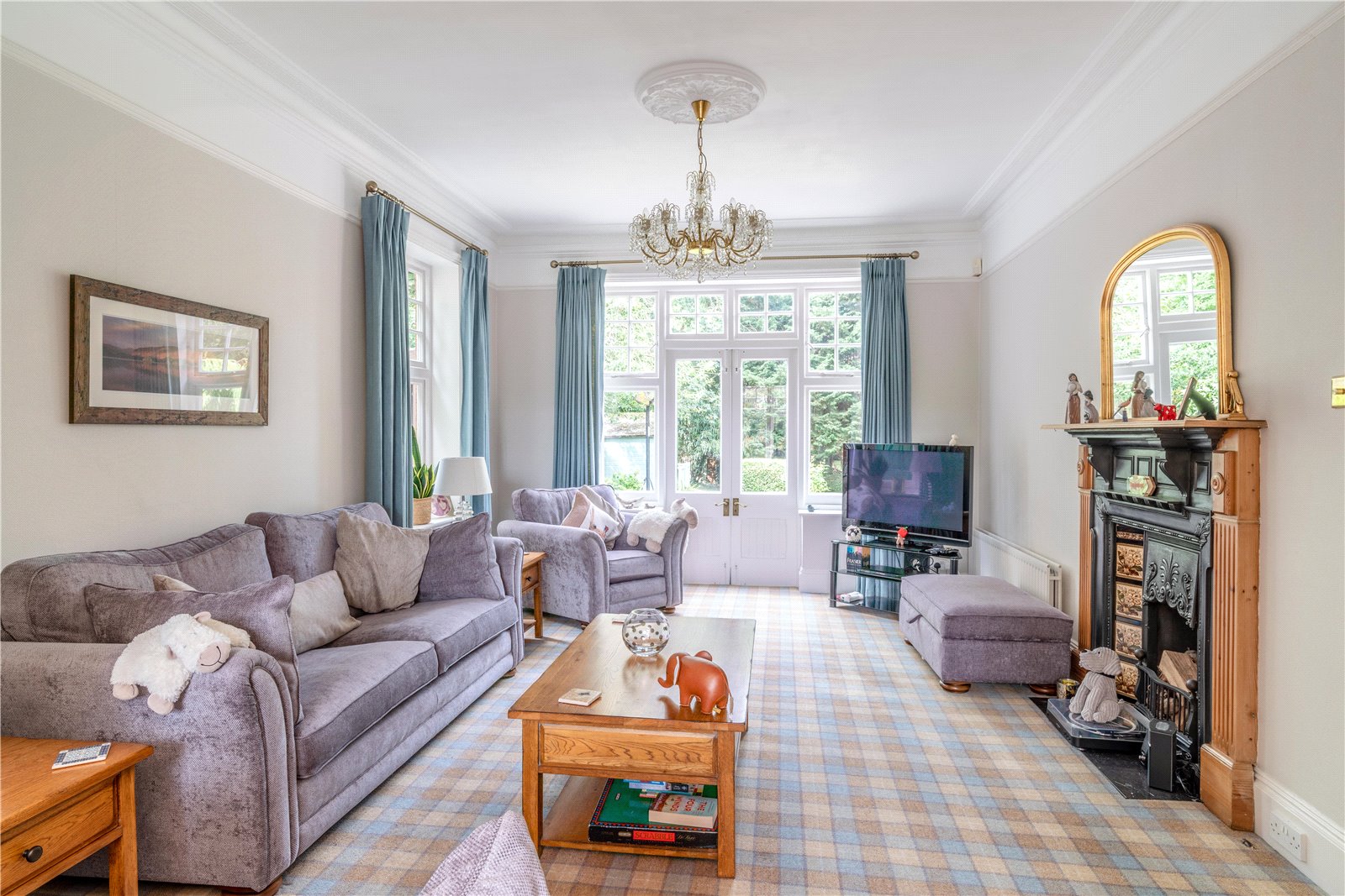 5 bedroom detached house for sale 0