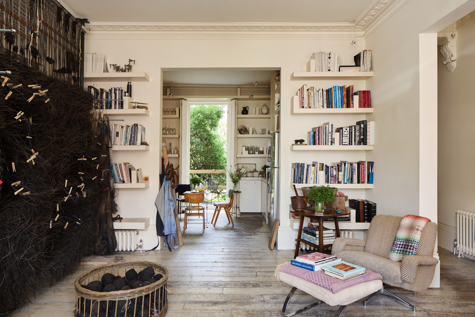 4 bedroom flat for sale 0