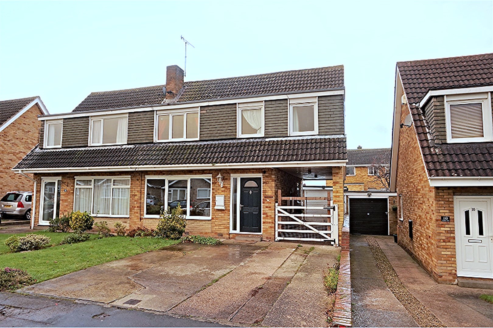 Free property report 12 Willow Rise, Thorpe Willoughby, YO8 9PP Chimnie