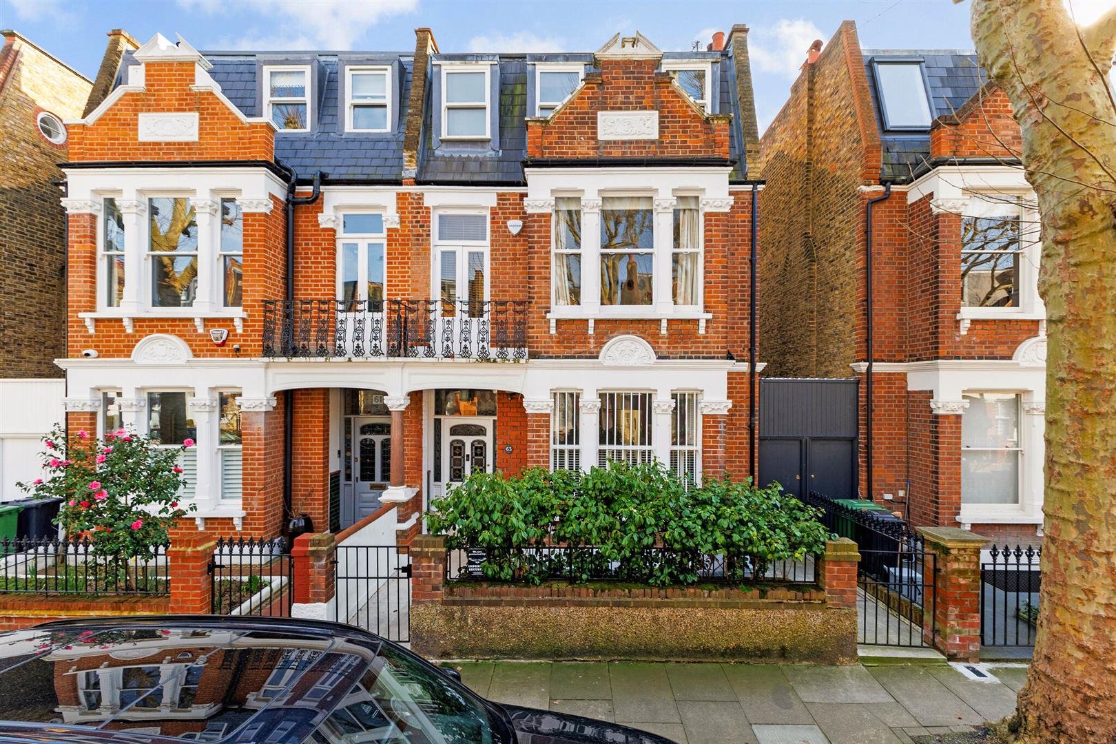 6 bedroom property for sale 0