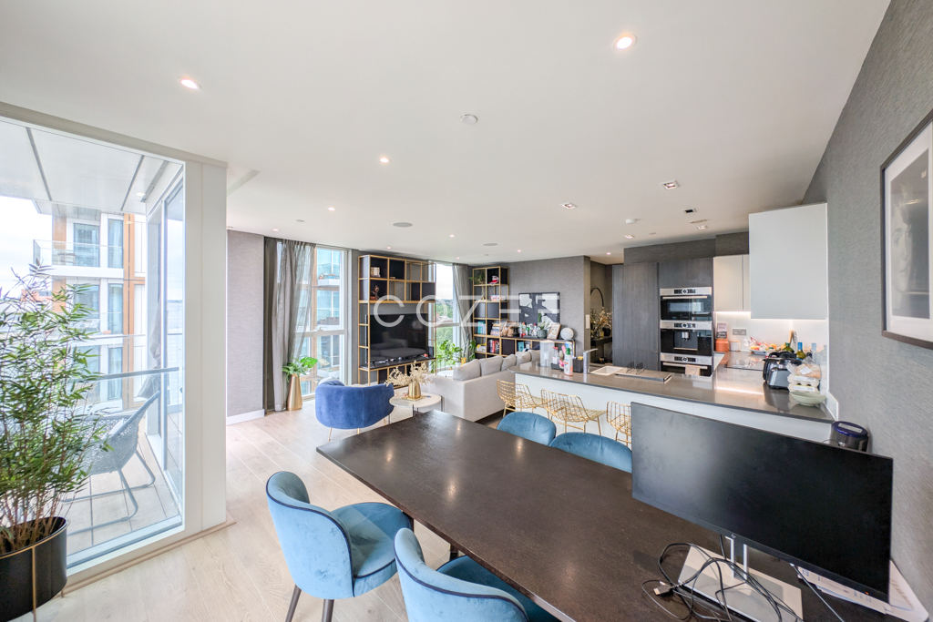 3 bedroom flat for sale 0