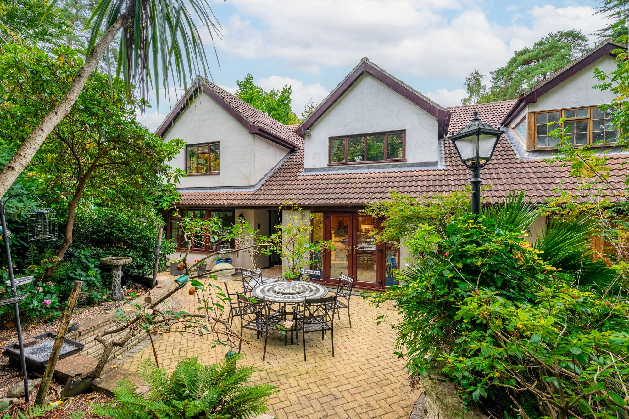 5 bedroom detached house for sale 0