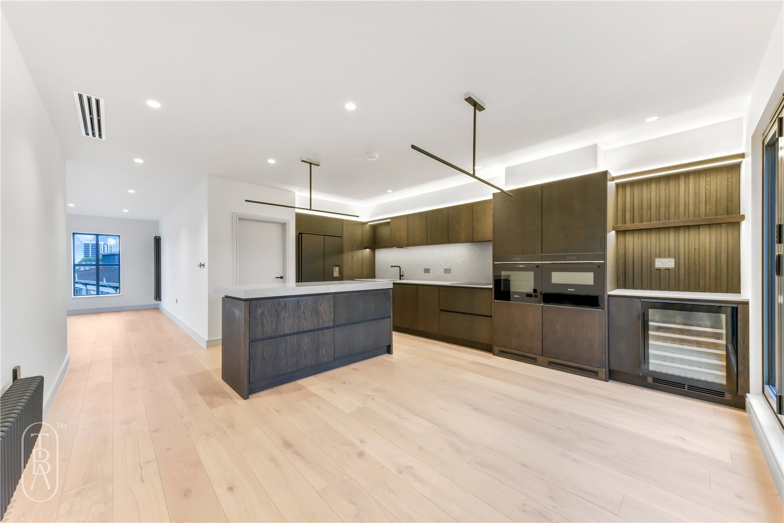 3 bedroom flat for sale 0