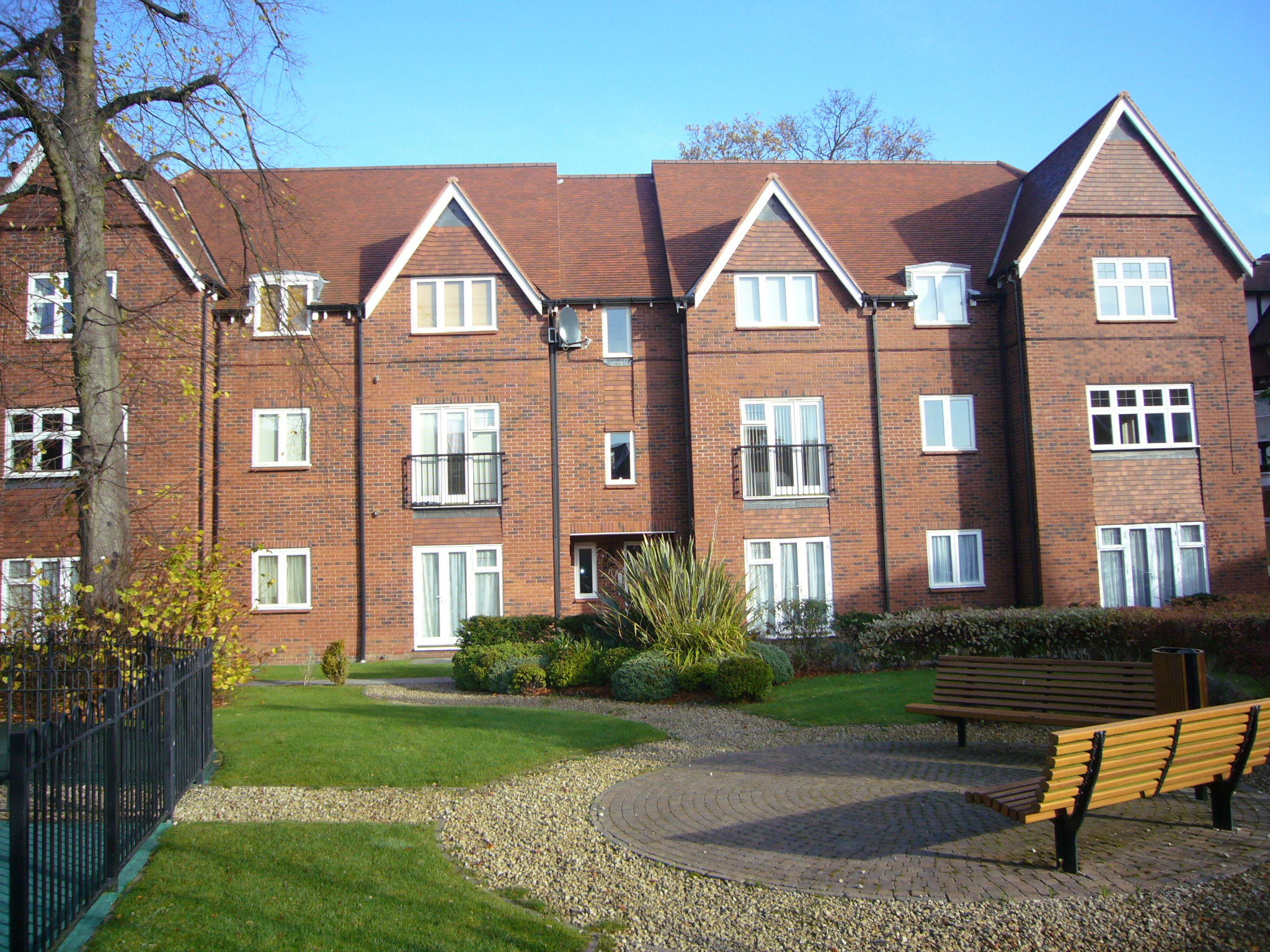 9 Priory House, Manor Park Close, Birmingham photo 2
