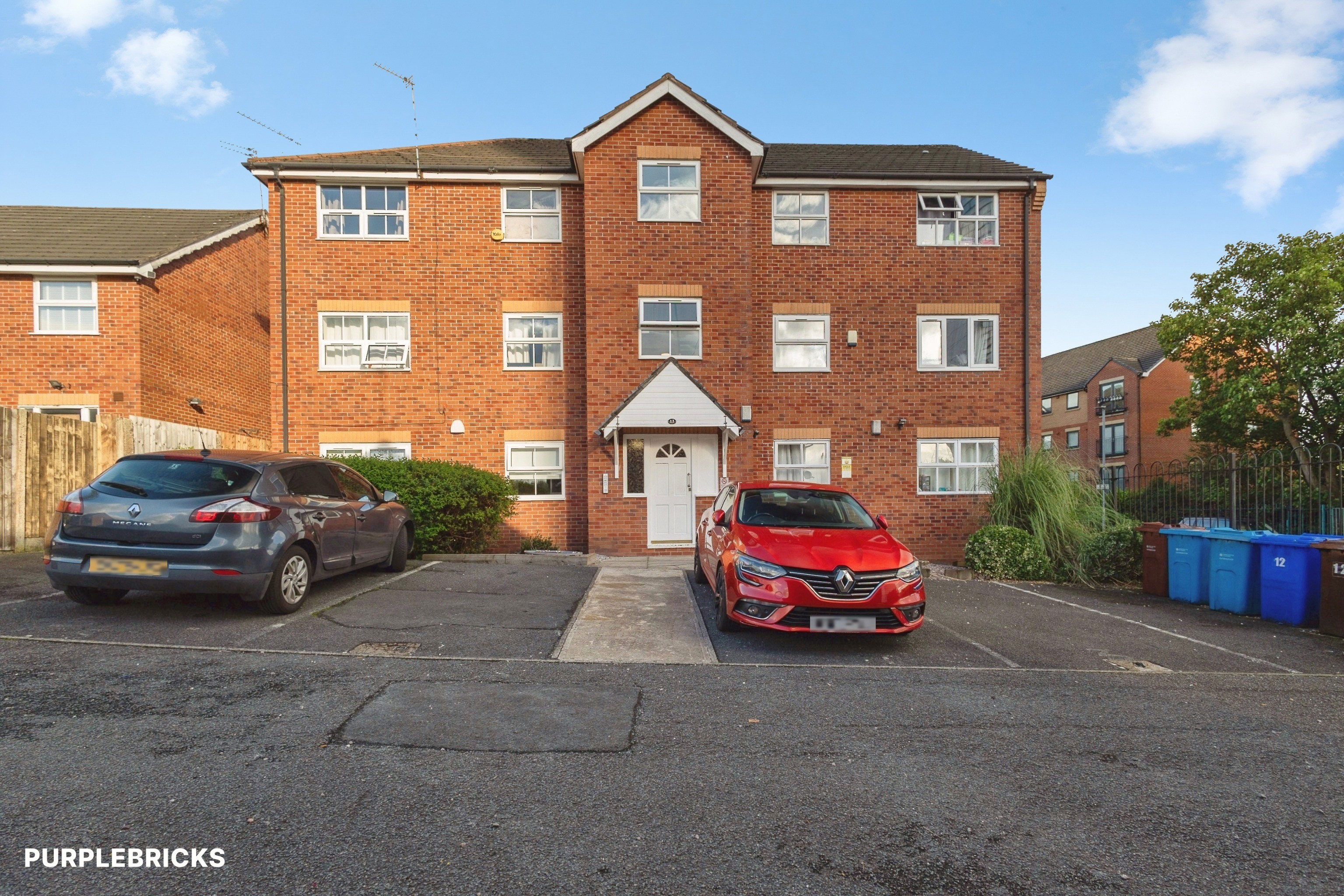 2 Raysonhill Drive, Manchester, M9 8PW - listing photo