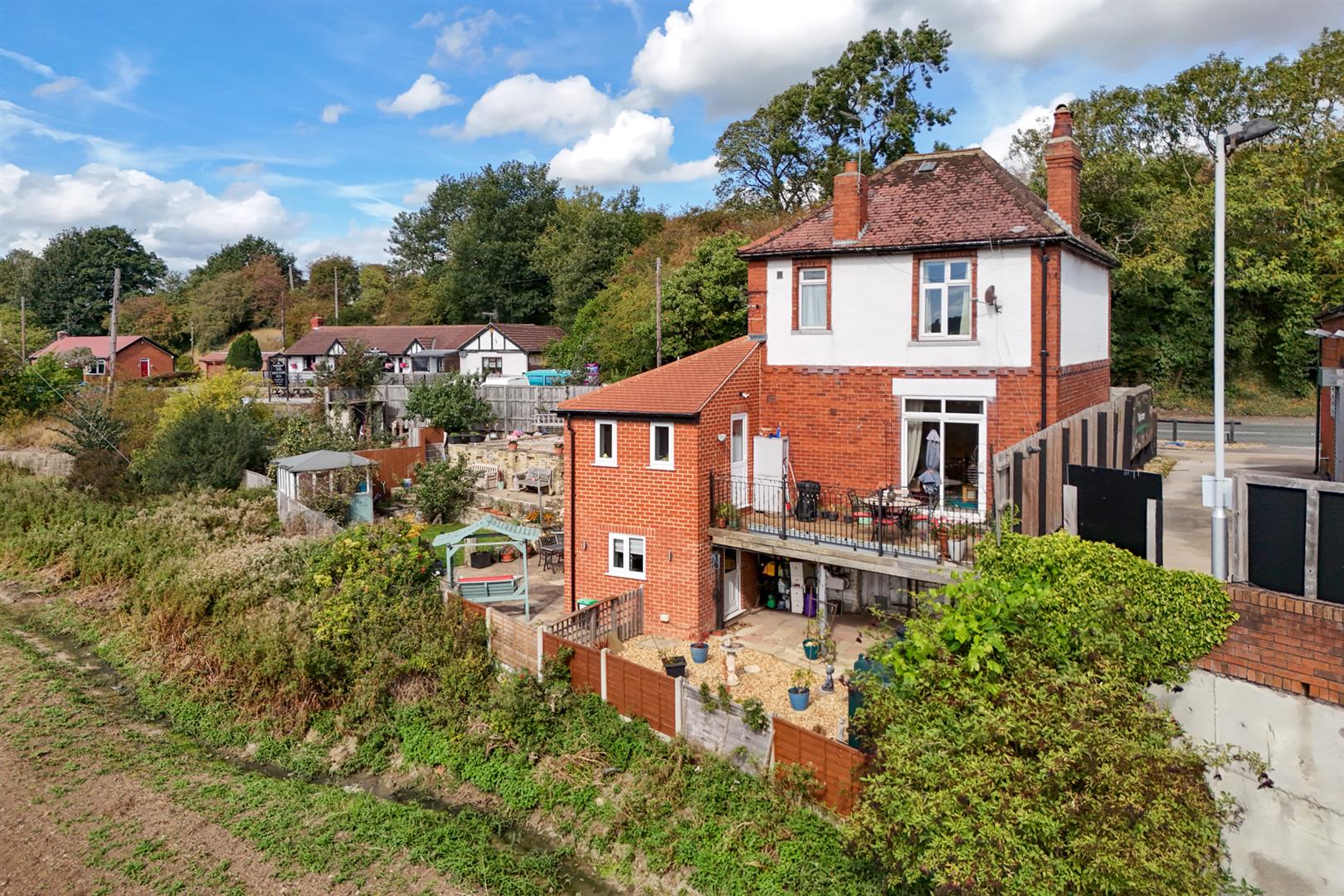 Riffa Villas, Harrogate Road, Leathley photo 2