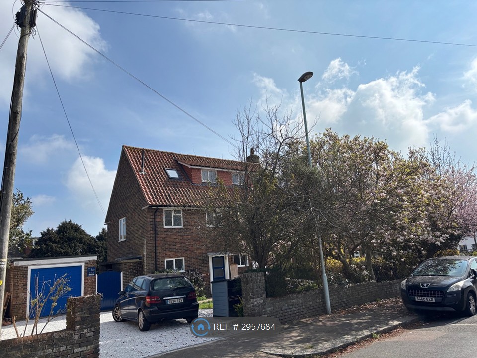 Forest Road, Worthing photo 5
