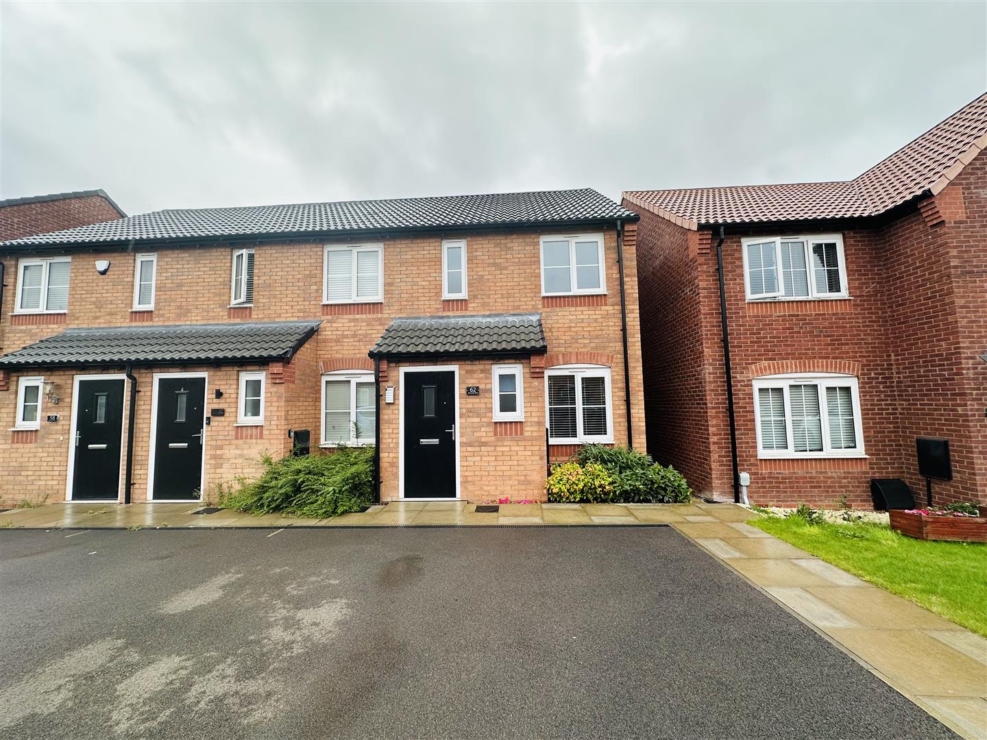 62, Romulus Way, Nuneaton photo 2