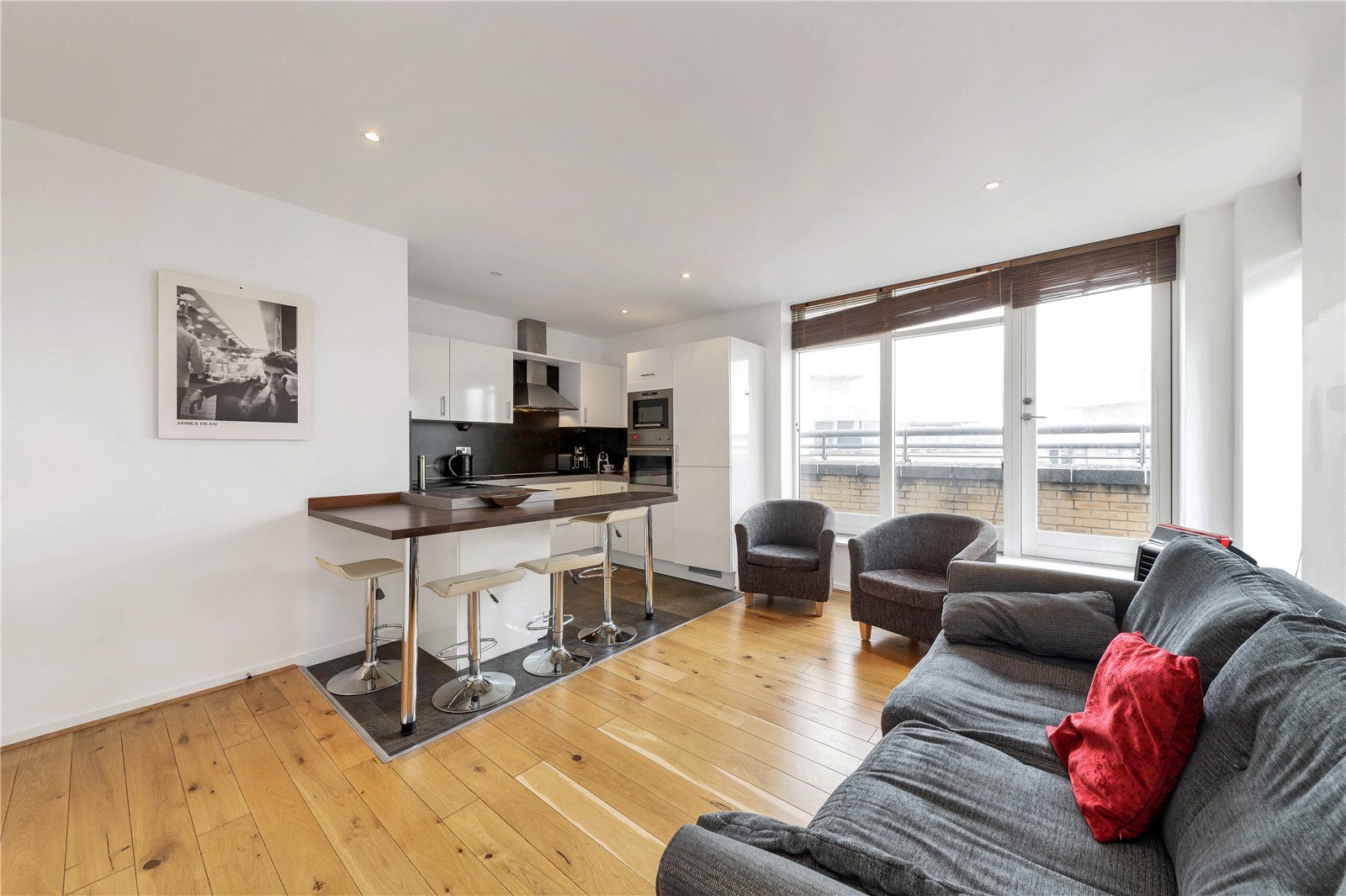Flat 119, The Belvedere,, Homerton Street, Cambridgeshire photo 4