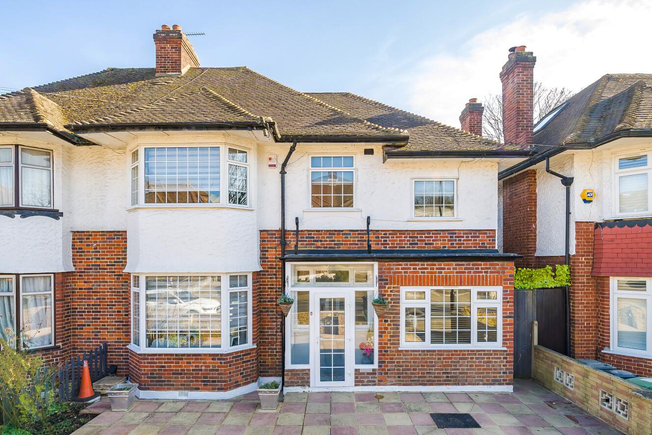 14 bedroom detached house for sale