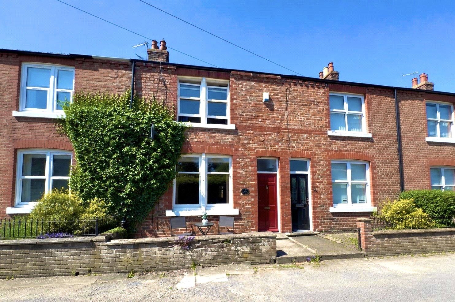 2 bed terraced house for sale