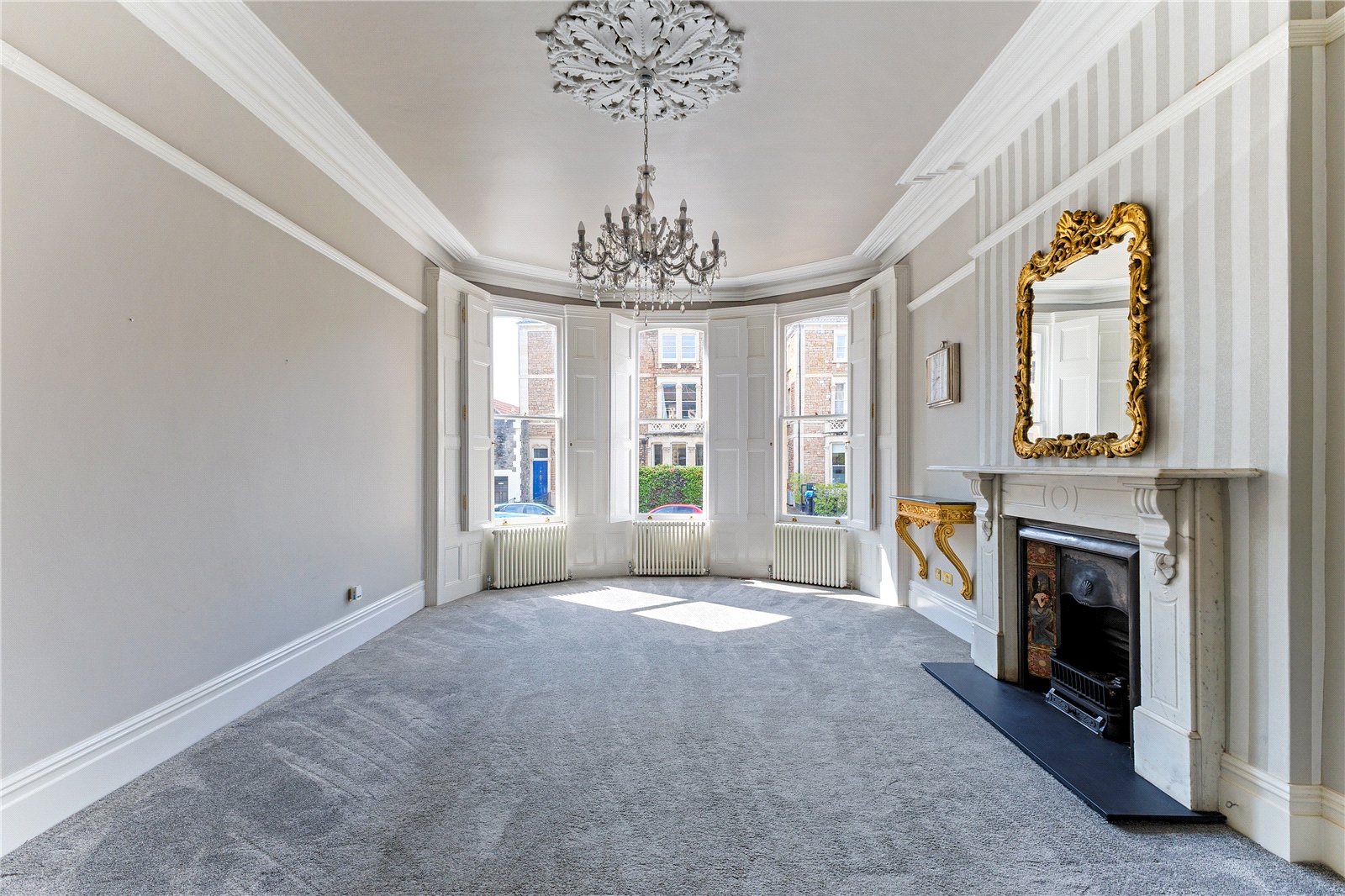 5 bedroom semi-detached house for sale 0