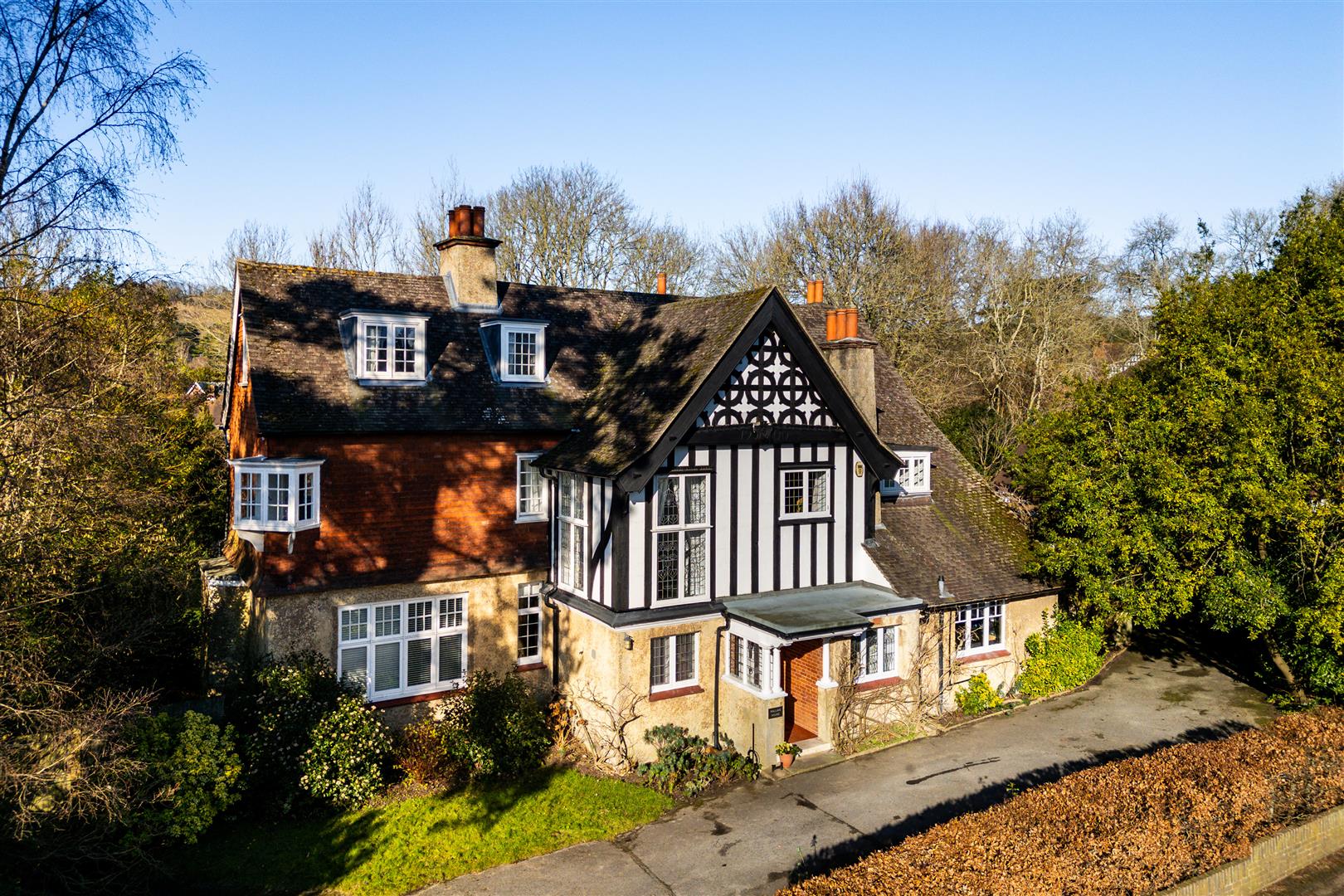 7 bedroom detached house for sale 0
