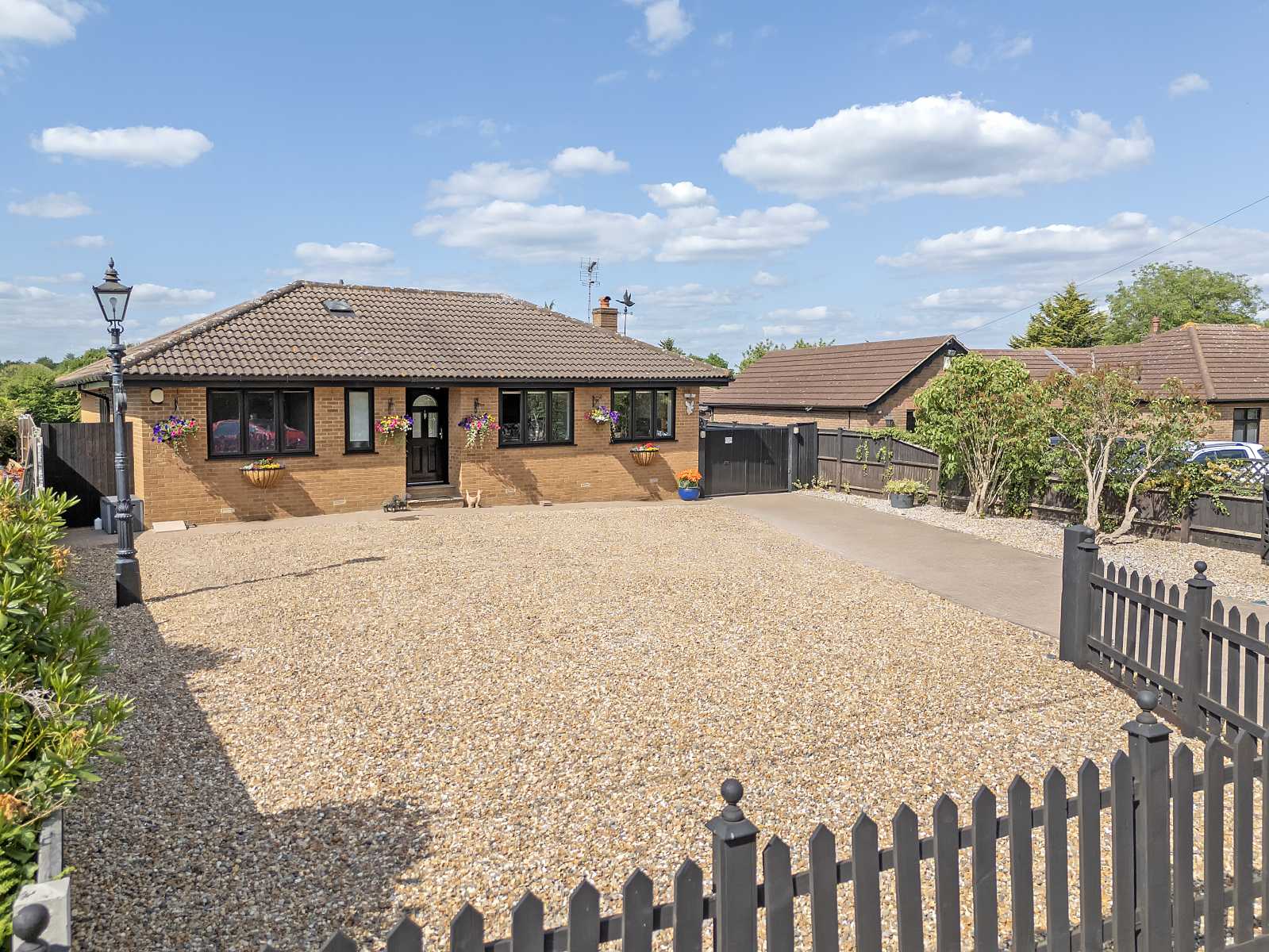 3 bedroom bungalow for sale 0