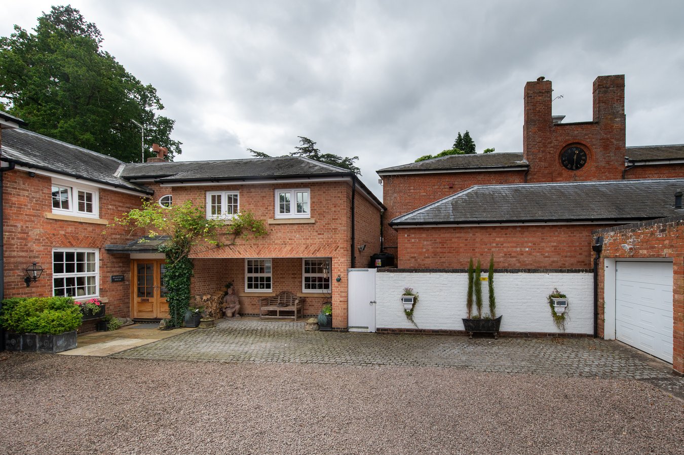 4 bedroom property for sale 0