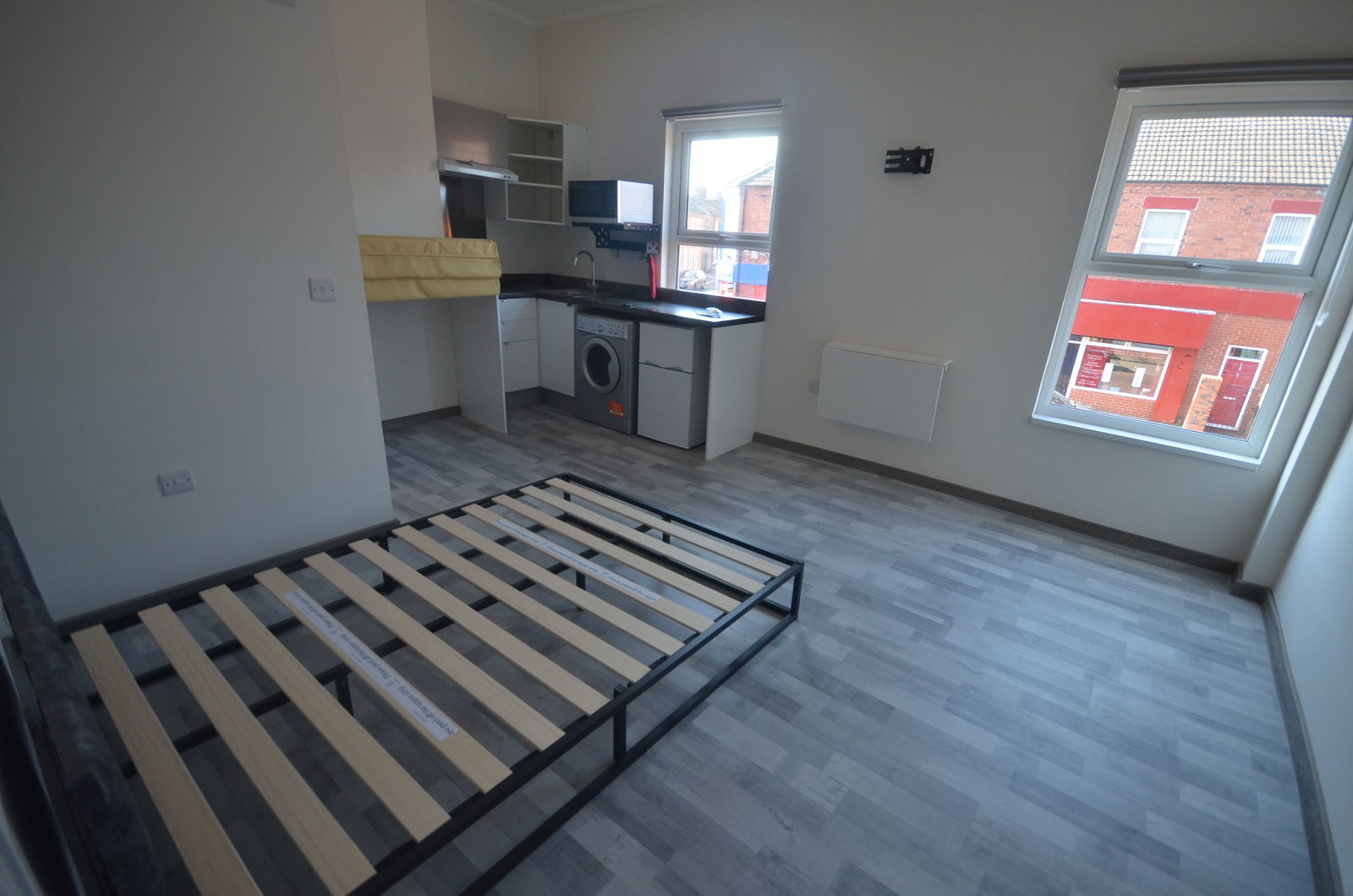 98a,Room 1, Albert Road, Widnes photo 4